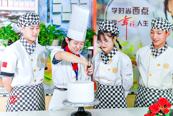 这个九月，邯郸新东方烹饪学校等你开学