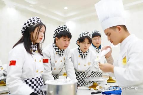 转学想学技术，给你来邯郸新东方烹饪学校的八大理由！